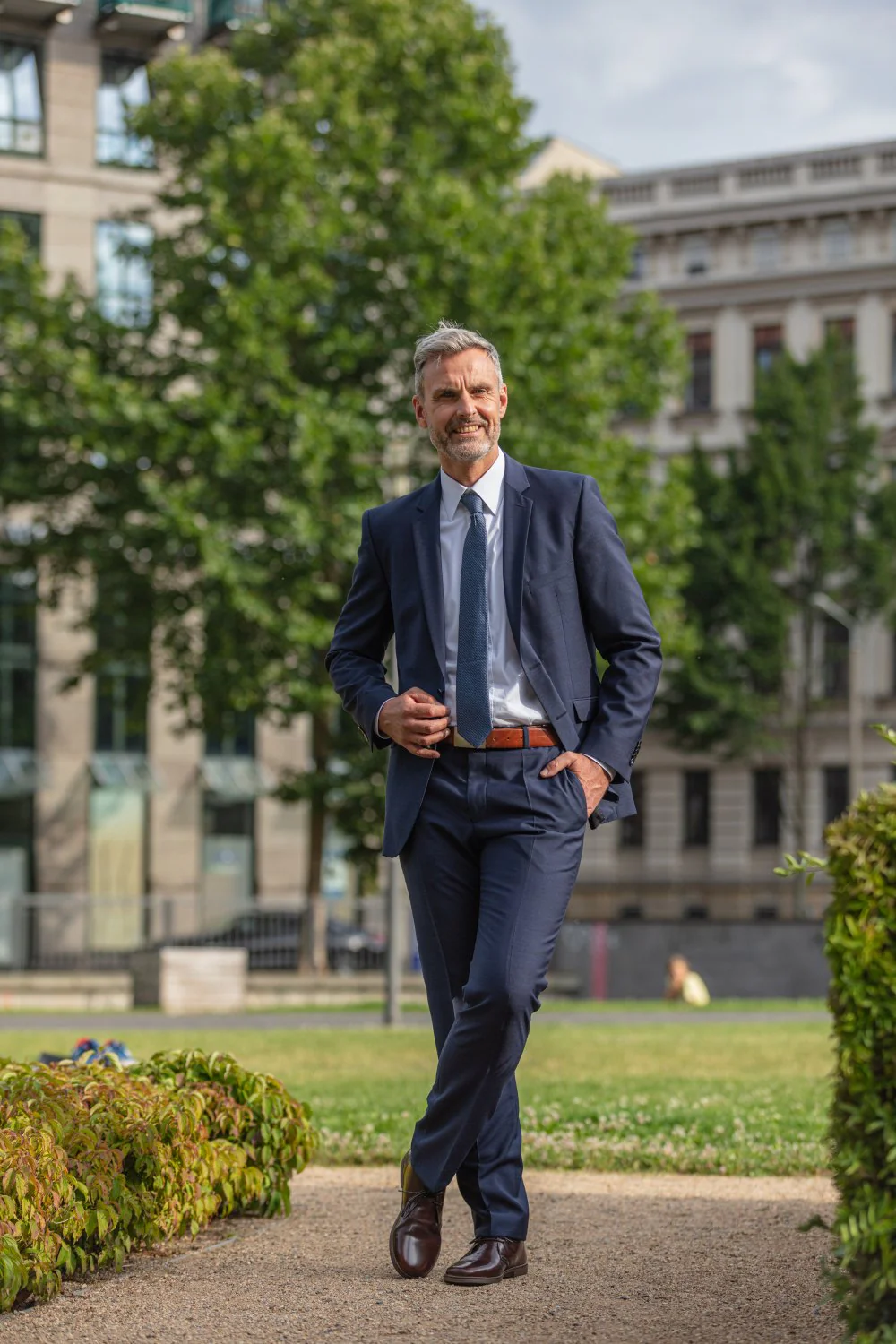 DUQE Vegan Antique Brown - Image 10