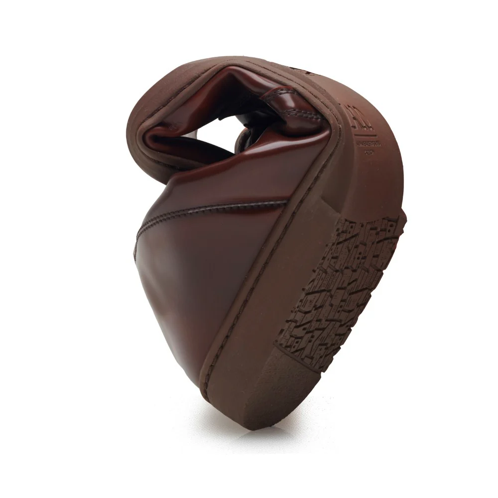 DUQE Vegan Antique Brown - Image 4