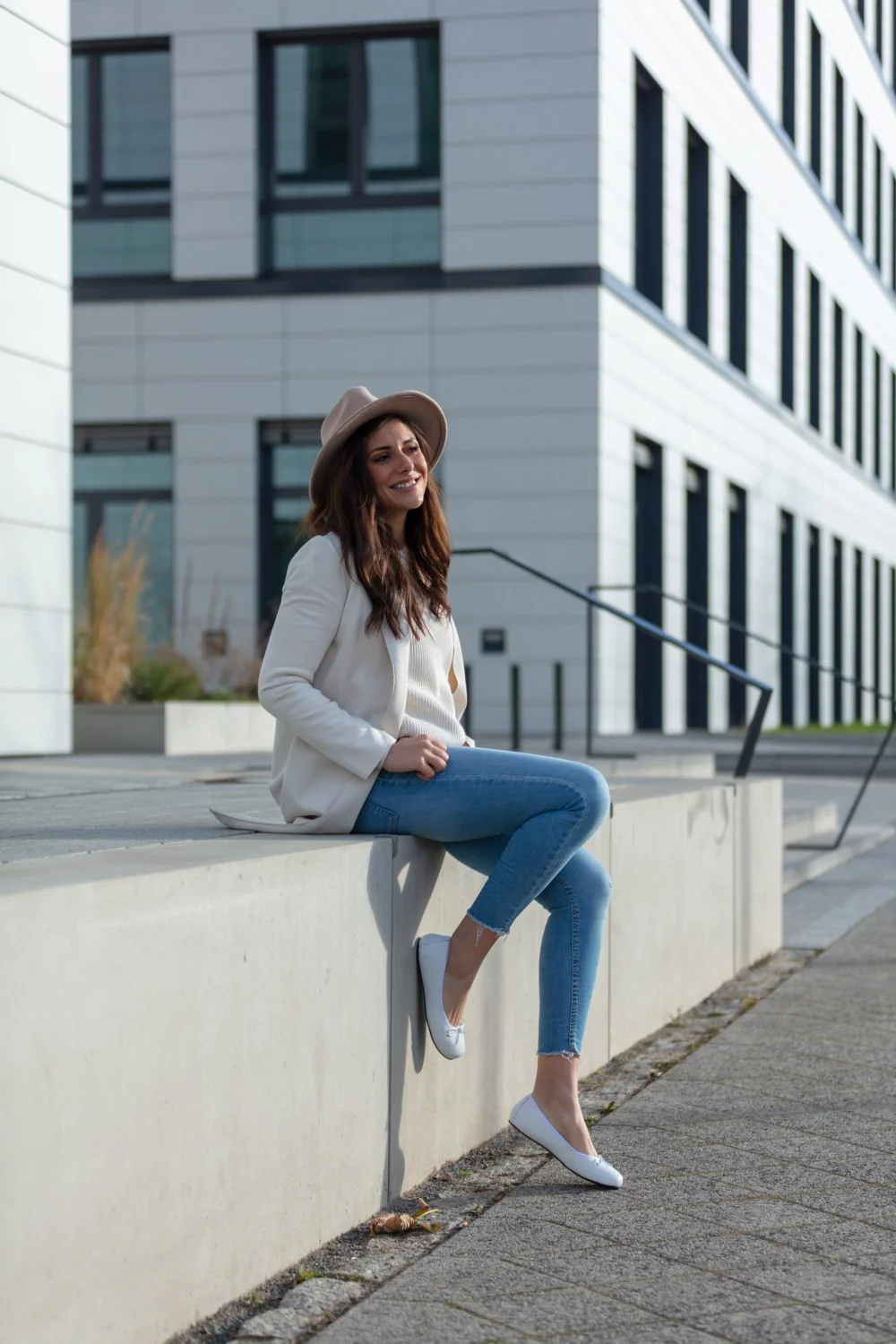 LOOQ White - Image 10